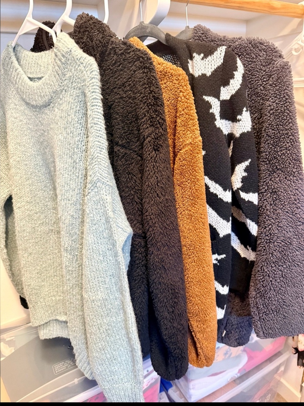 Women’s Sweater LOT of 5: VS Pink, Abercrombie & Fitch, No Boundaries Etc.